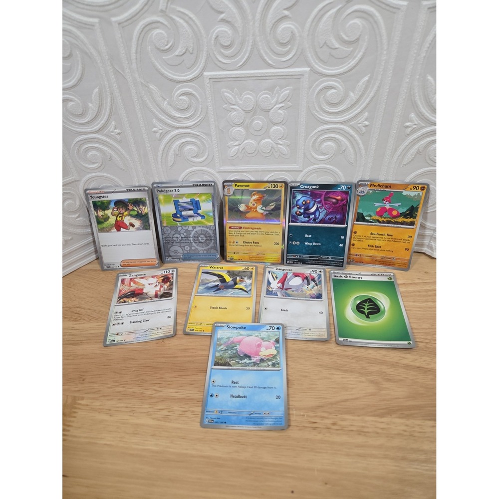 Lot Of 10 Pokémon Cards